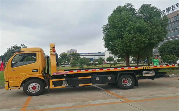 中卫定远24小时拖车救援电话号码，定远道路救援公司怎么收费的